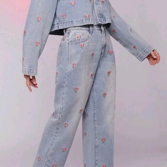 Floral Embroidered Light Blue Jeans